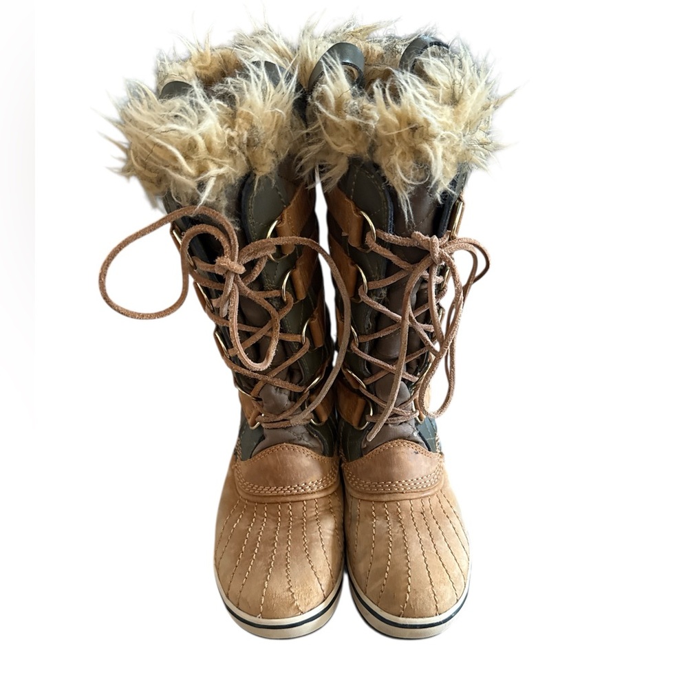 Tofino Boots
